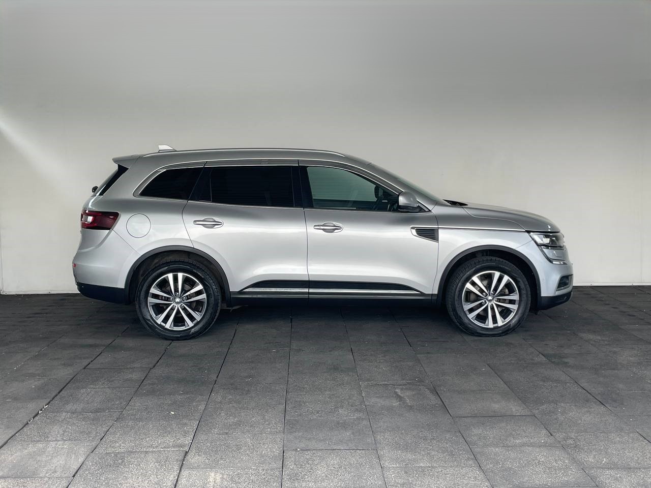  Koleos