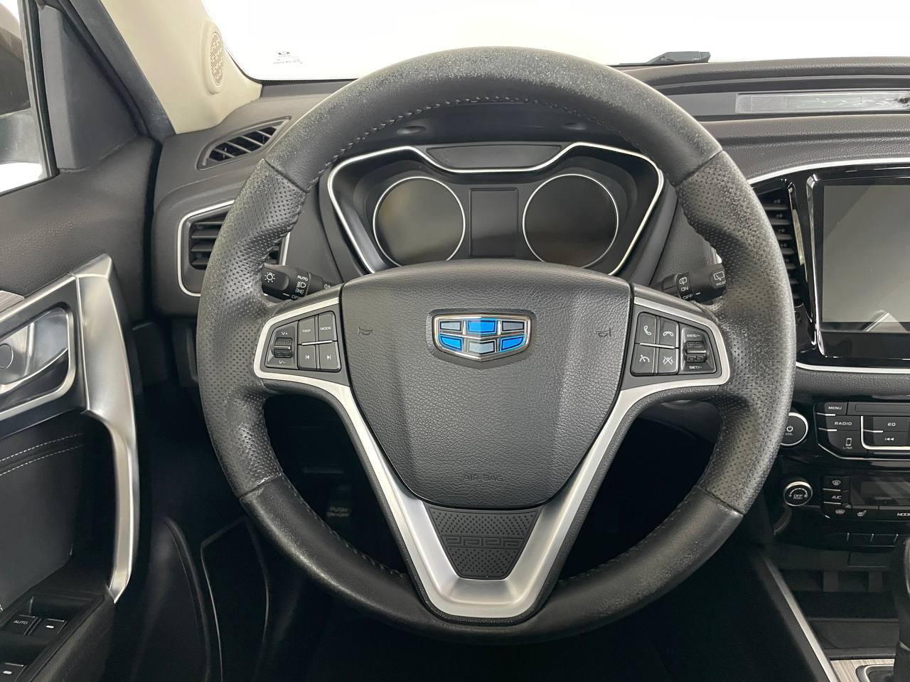  Emgrand X7