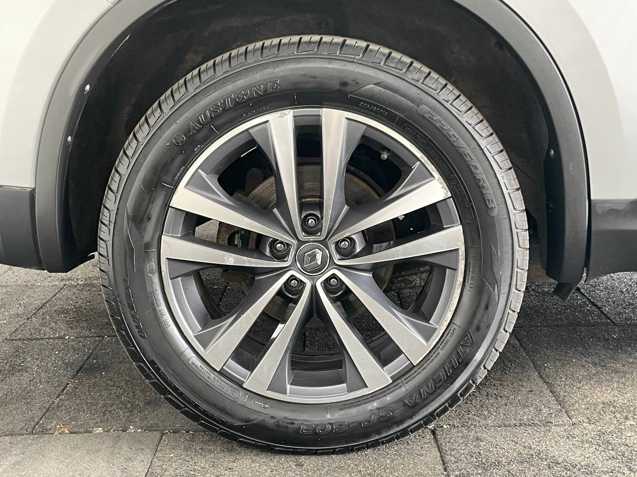  Koleos