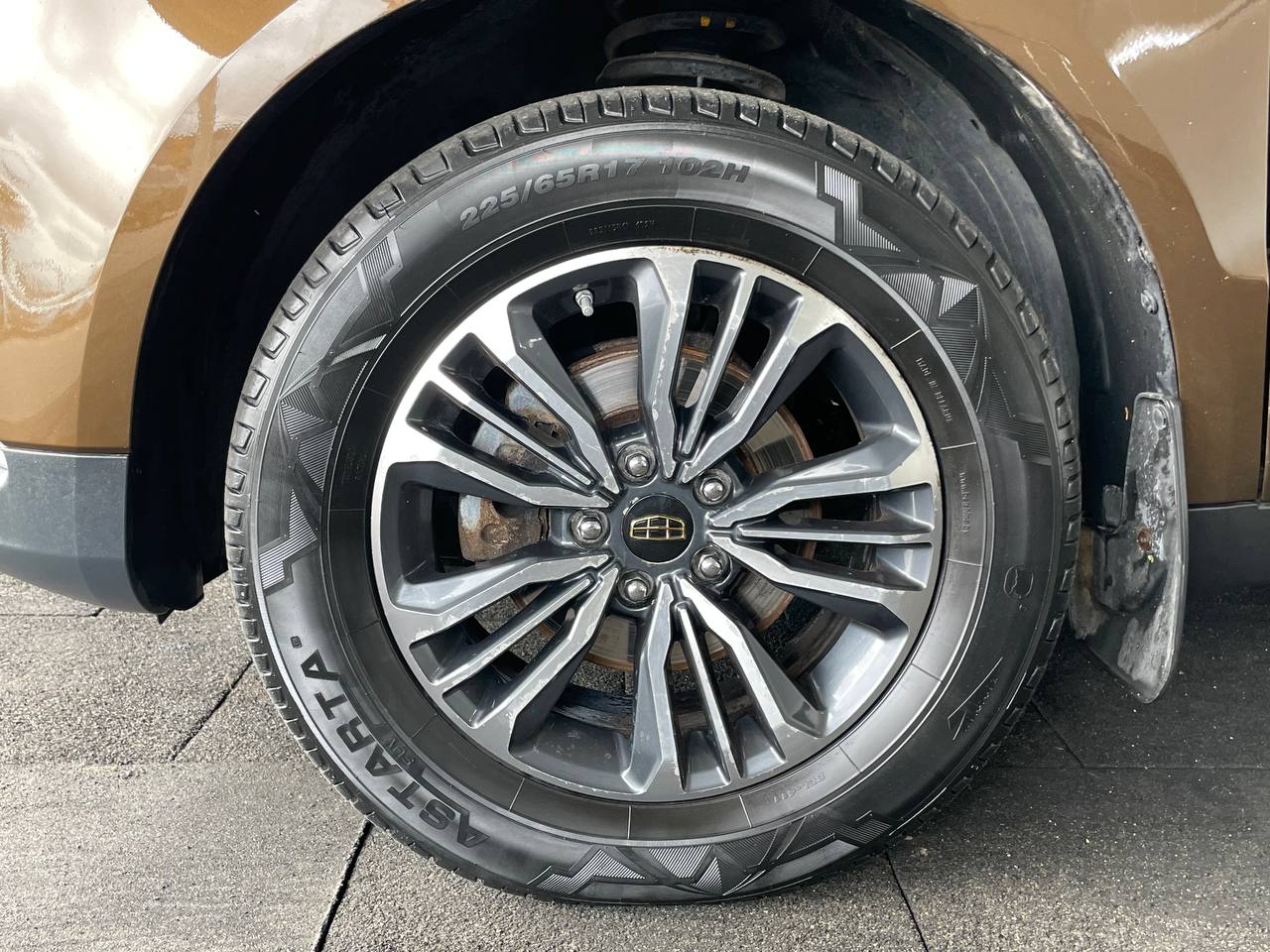  Emgrand X7