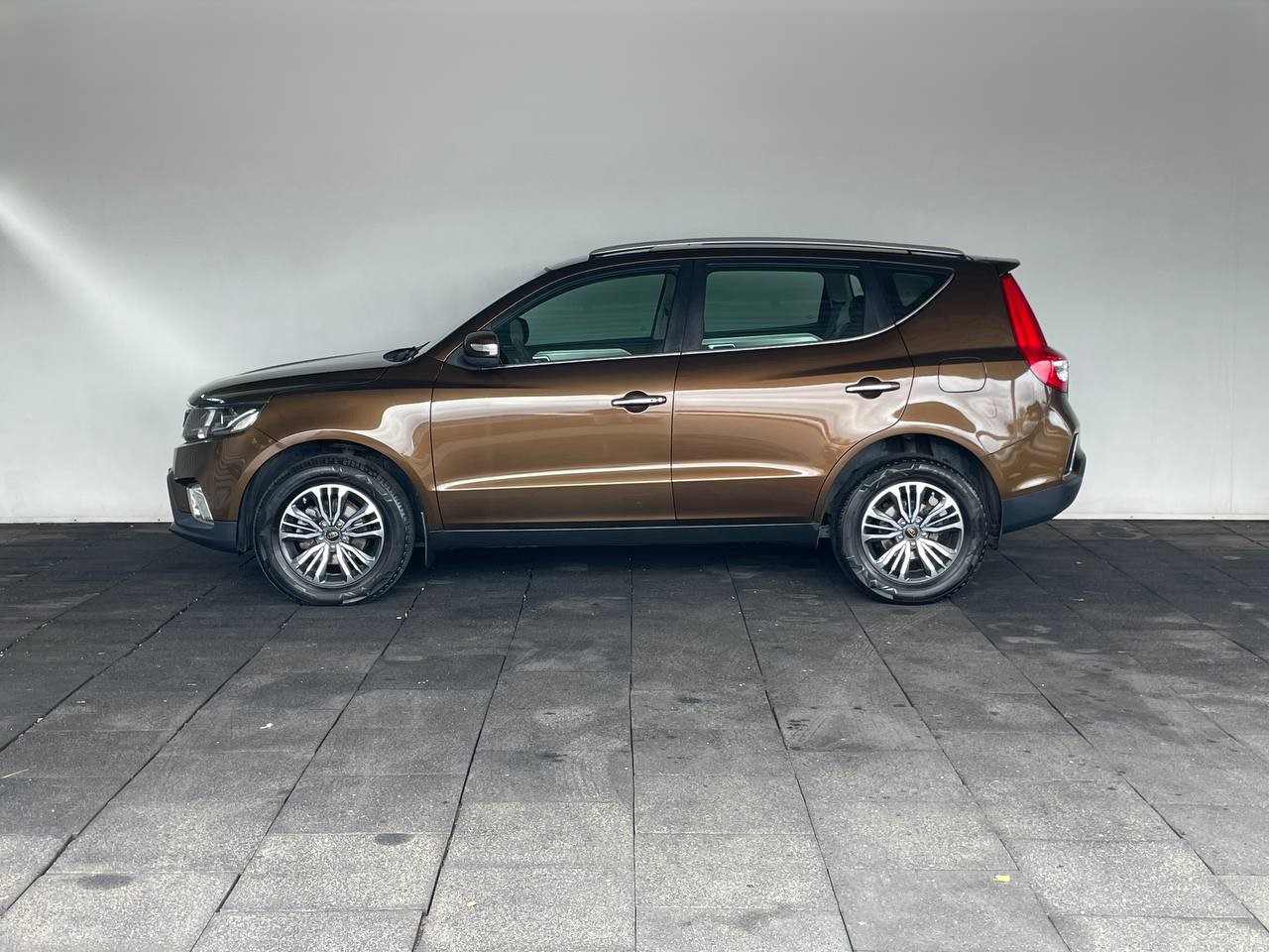  Emgrand X7