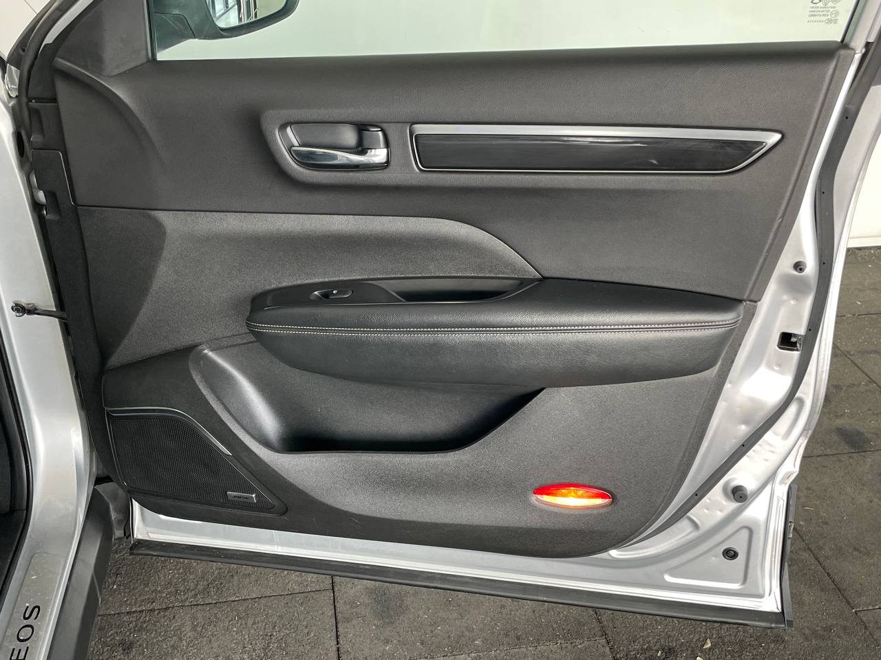  Koleos