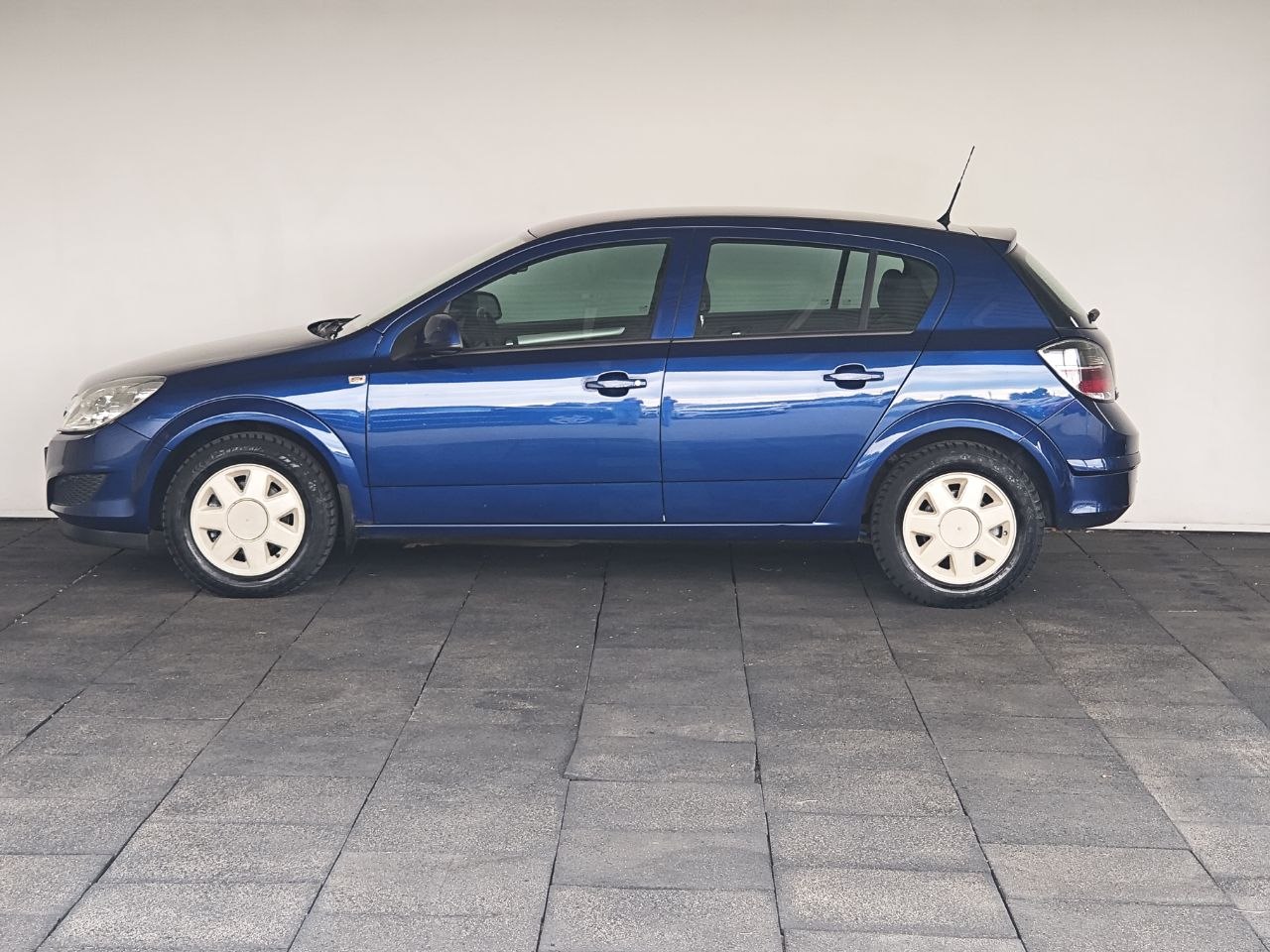  Astra