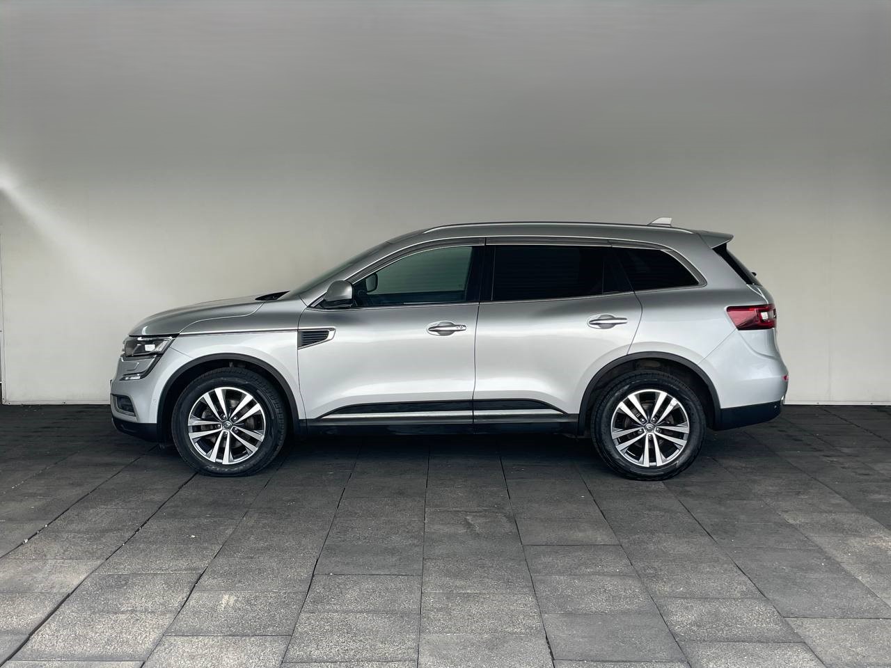  Koleos